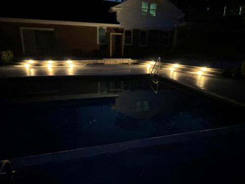 pool-deck-lights